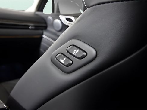Used 2025 Genesis GV80 3.5T Prestige AWD/4WD image 23