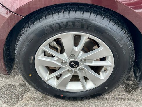 Used 2018 Kia Optima LX image 9