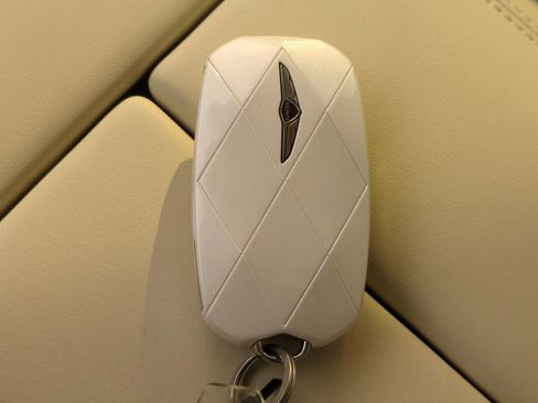 Used 2025 Genesis G90 3.5T image 25