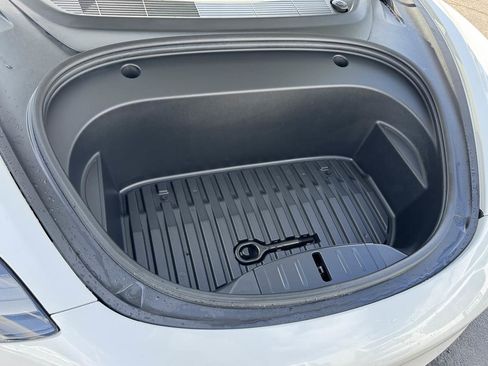 Used 2022 Tesla Model 3 Long Range AWD/4WD image 9