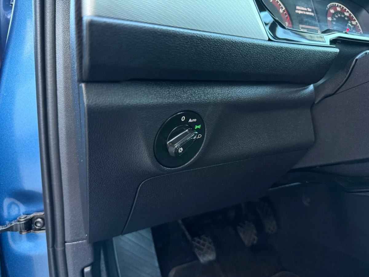 Used 2019 Volkswagen Jetta S w/ Driver Assistance Package FWD image 37