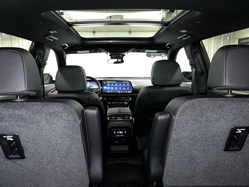 Certified 2025 Chevrolet Traverse Z71 w/ Driver Confidence Package image 44