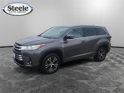 Used 2018 Toyota Highlander LE
