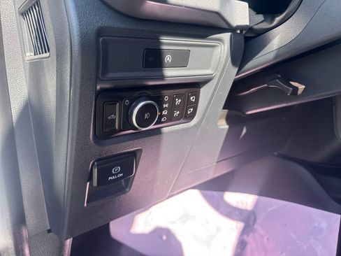 Used 2025 Ford F150 XLT w/ Equipment Group 302A MID image 32