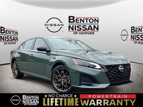 Used 2025 Nissan Altima 2.5 SR w/ SR Premium Package image 1