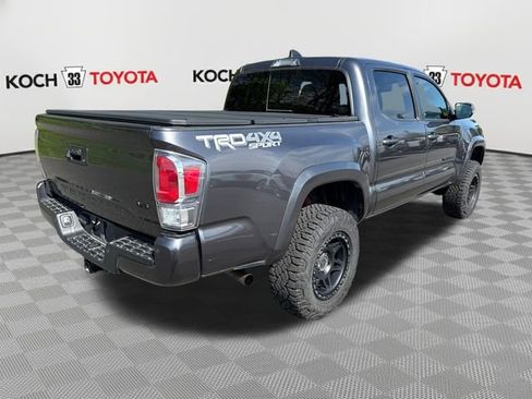 Used 2022 Toyota Tacoma TRD Sport w/ TRD Premium Sport Package AWD/4WD image 8