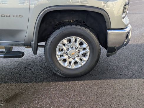 Used 2024 Chevrolet Silverado 2500 LTZ w/ LTZ Plus Package image 21