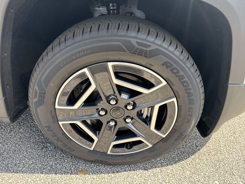 New 2026 Jeep Cherokee Laredo AWD/4WD image 12