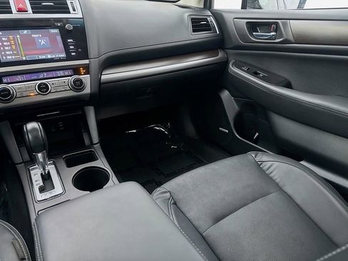 Used 2017 Subaru Legacy 2.5i Limited AWD/4WD image 30