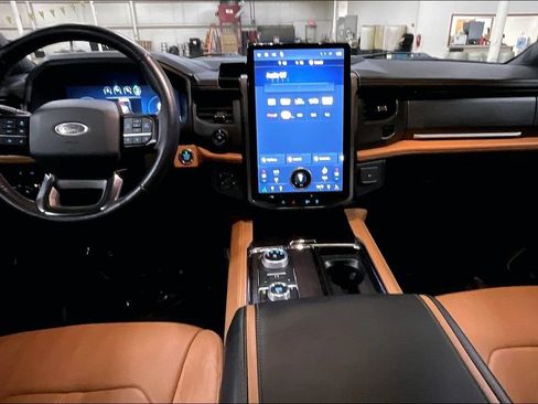 Certified 2023 Ford Expedition Max Platinum AWD/4WD image 14