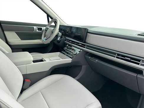 New 2025 Hyundai Santa Fe SE FWD image 13