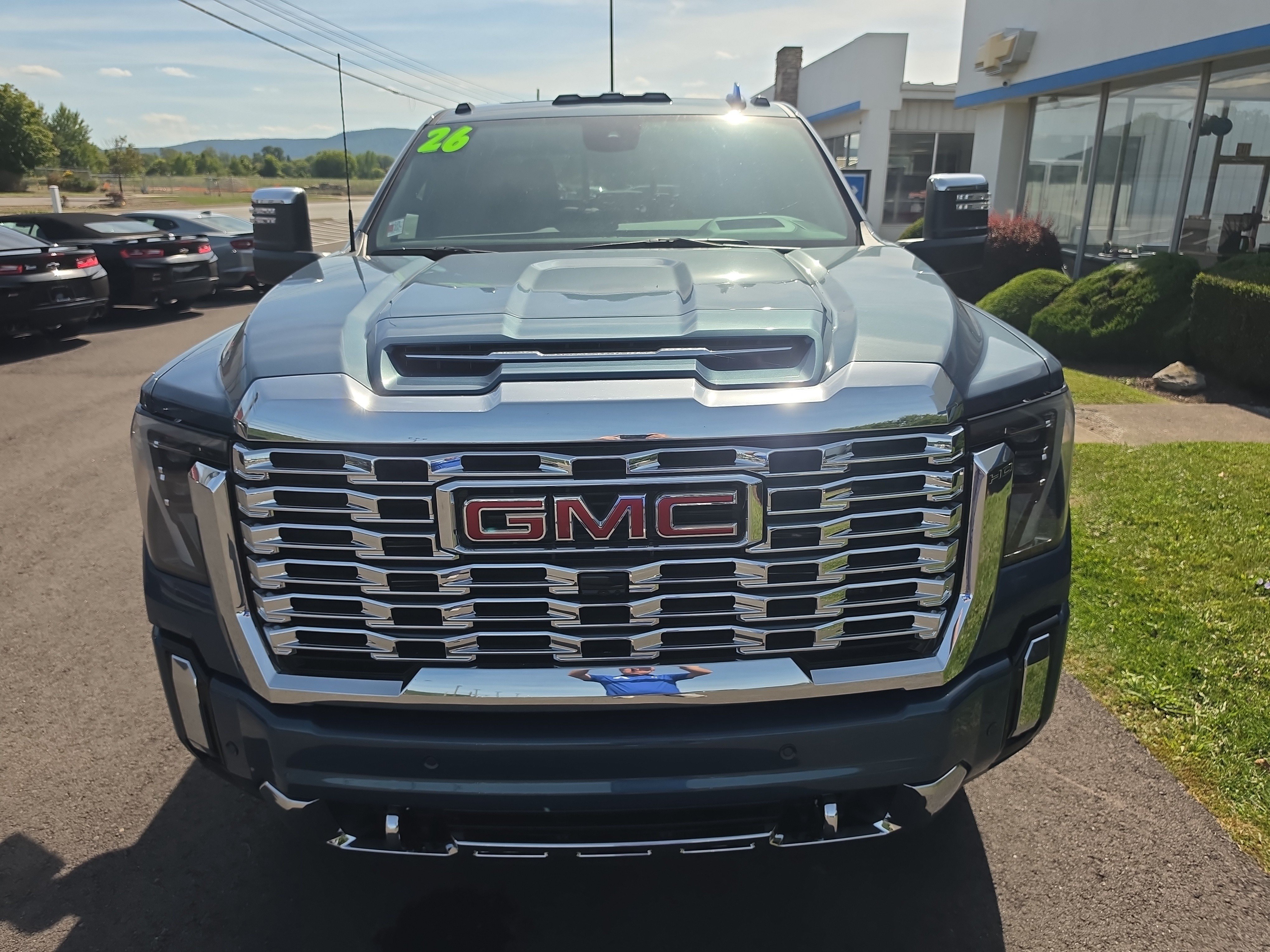 New 2026 GMC Sierra 3500 Denali w/ Denali Reserve Package AWD/4WD image 9