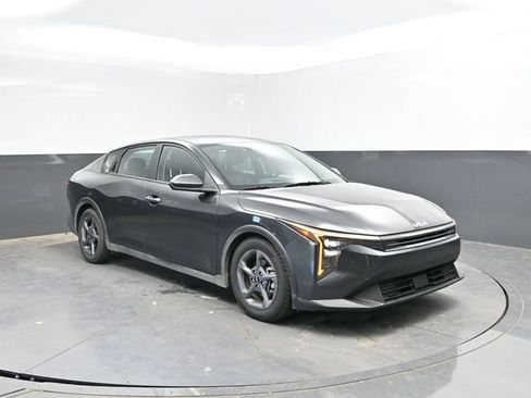 Used 2025 Kia K4 FWD image 5