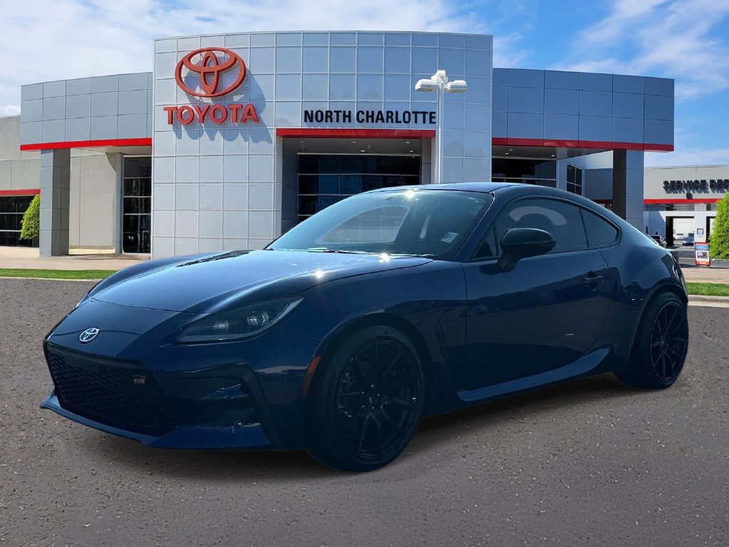 Used 2023 Toyota GR86 Premium RWD image 5