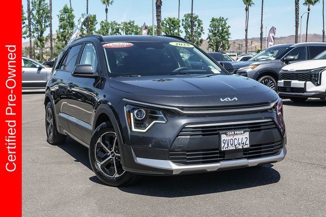 Certified 2025 Kia Niro EX FWD image 1
