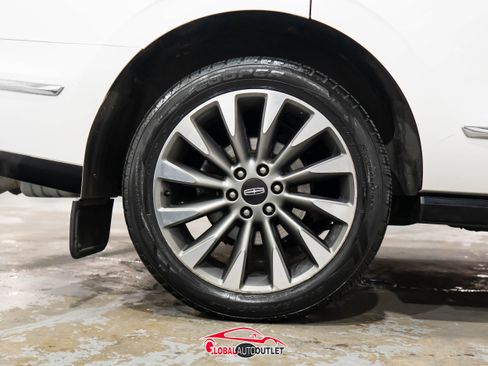Used 2018 Lincoln Navigator Select w/ Technology Package image 11
