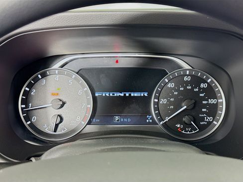 Used 2025 Nissan Frontier SV image 40