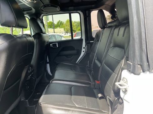 Used 2022 Jeep Wrangler Unlimited Sahara 4xe image 15