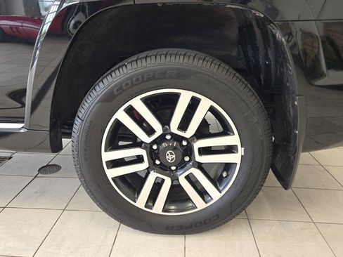 Used 2017 Toyota 4Runner Limited w/ Convenience Package AWD/4WD image 13
