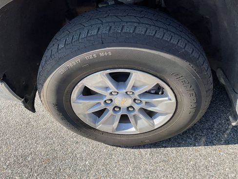 Used 2023 Chevrolet Silverado 1500 LT w/ Protection Package image 5