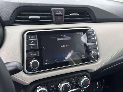 Used 2021 Nissan Versa SV FWD image 24