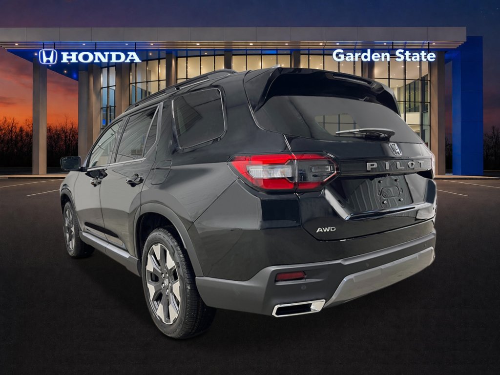 New 2026 Honda Pilot Touring image 3
