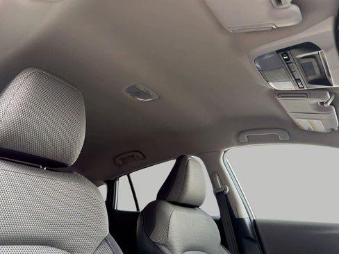 Used 2024 Subaru Crosstrek 2.0i Premium image 19