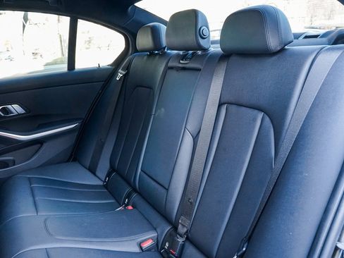 Used 2019 BMW 330i xDrive Sedan w/ Convenience Package image 17