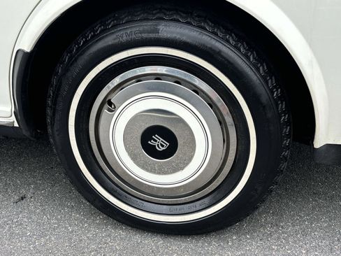 Used 1987 Rolls-Royce Silver Spur image 19