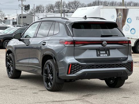 New 2026 Volkswagen Tiguan SE R-Line image 4