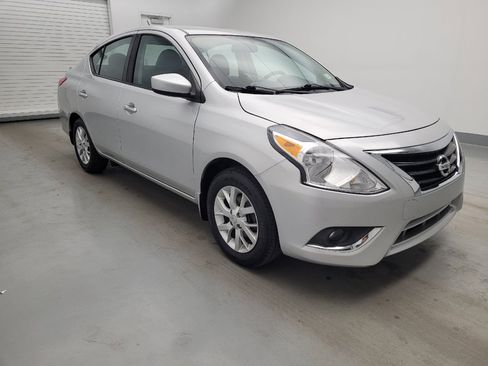 Used 2019 Nissan Versa SV w/ SV Special Edition Package FWD image 11