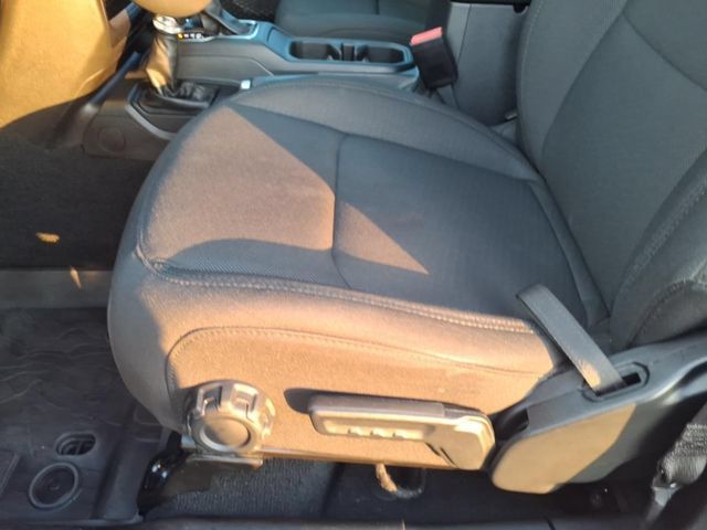 Used 2023 Jeep Wrangler Unlimited Sport w/ Sun And Sound Package AWD/4WD image 13