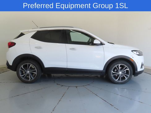 Used 2021 Buick Encore GX Essence FWD image 2