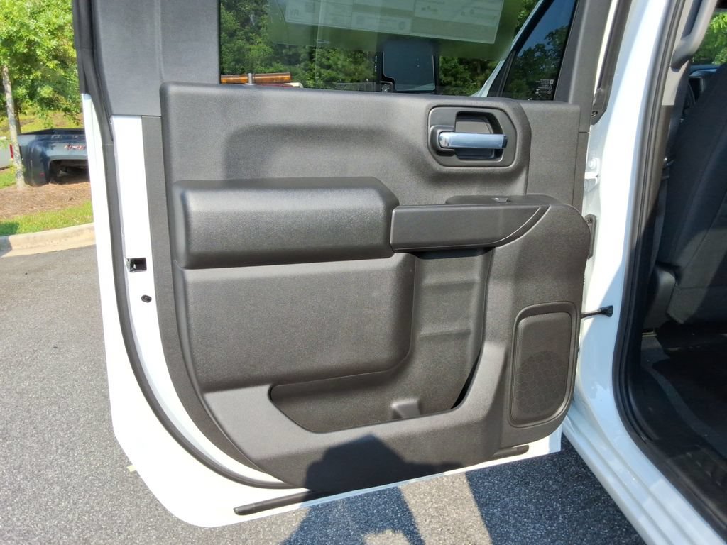 New 2026 Chevrolet Silverado 2500 Custom w/ Custom Value Package AWD/4WD image 16