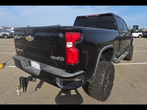 Used 2022 Chevrolet Silverado 2500 High Country w/ Safety Package II AWD/4WD image 21