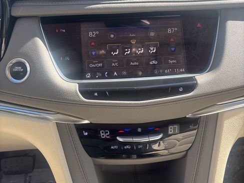 Used 2025 Cadillac XT5 Premium Luxury image 19