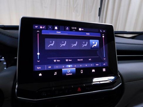 Used 2024 Jeep Compass Limited image 29