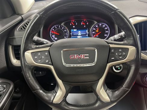 Used 2018 GMC Terrain Denali w/ Comfort Package FWD image 4