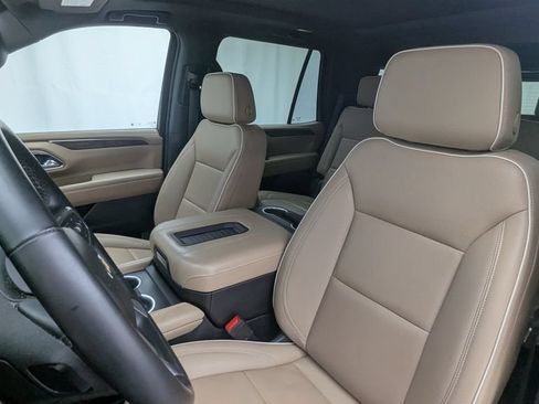 Used 2023 Chevrolet Tahoe Premier w/ Premium Package 2 AWD/4WD image 28