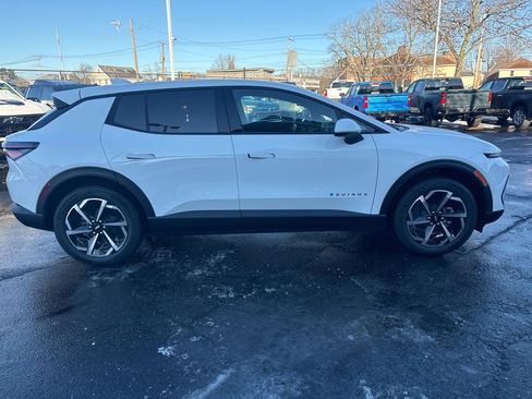 New 2026 Chevrolet Equinox EV LT image 4