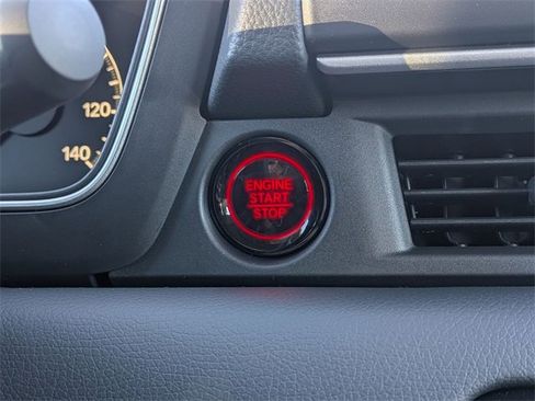 New 2025 Honda Pilot Touring image 15