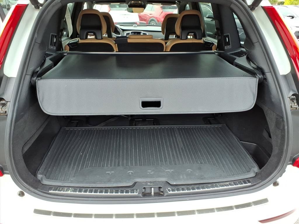 Used 2018 Volvo XC90 T6 Momentum w/ Momentum Plus Package AWD/4WD image 15