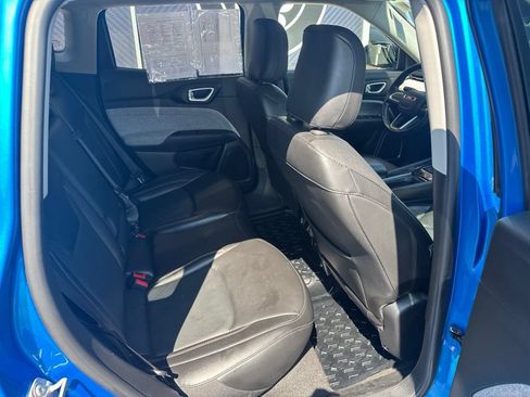 Used 2022 Jeep Compass Latitude AWD/4WD image 58