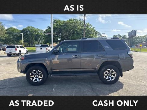 Used 2018 Toyota 4Runner TRD Off-Road AWD/4WD image 5