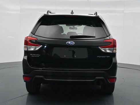 Used 2024 Subaru Forester Premium AWD/4WD image 6