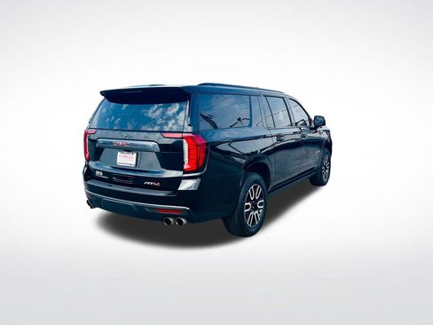 Used 2024 GMC Yukon XL AT4 w/ Technology Package AWD/4WD image 8