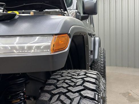 Used 2024 Jeep Wrangler Unlimited image 13