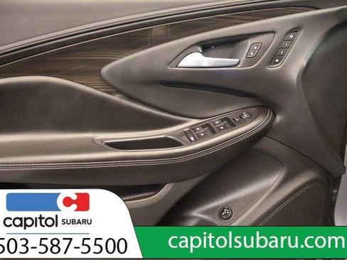 Used 2020 Buick Envision Essence image 10