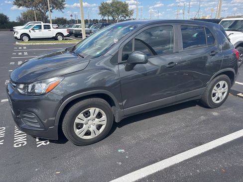 Used 2019 Chevrolet Trax LS image 5