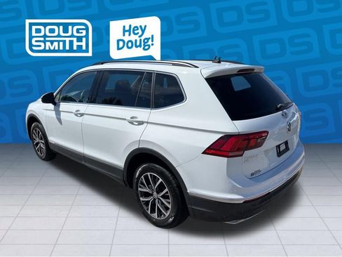 Used 2020 Volkswagen Tiguan SE image 3